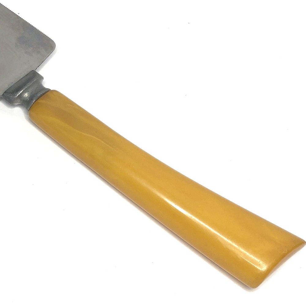 Vintage Butterscotch Bakelite Cake Pie Serving Knife with Serrated Edge