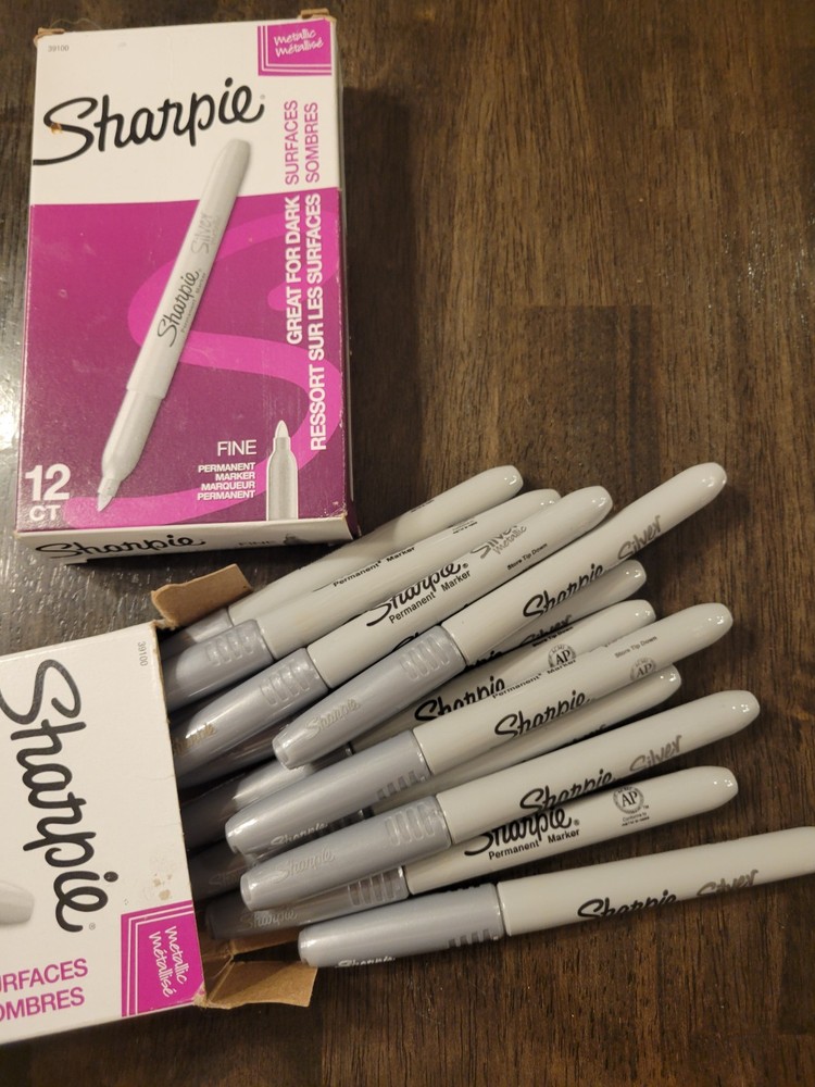 Sharpie fine point Metallic Silver