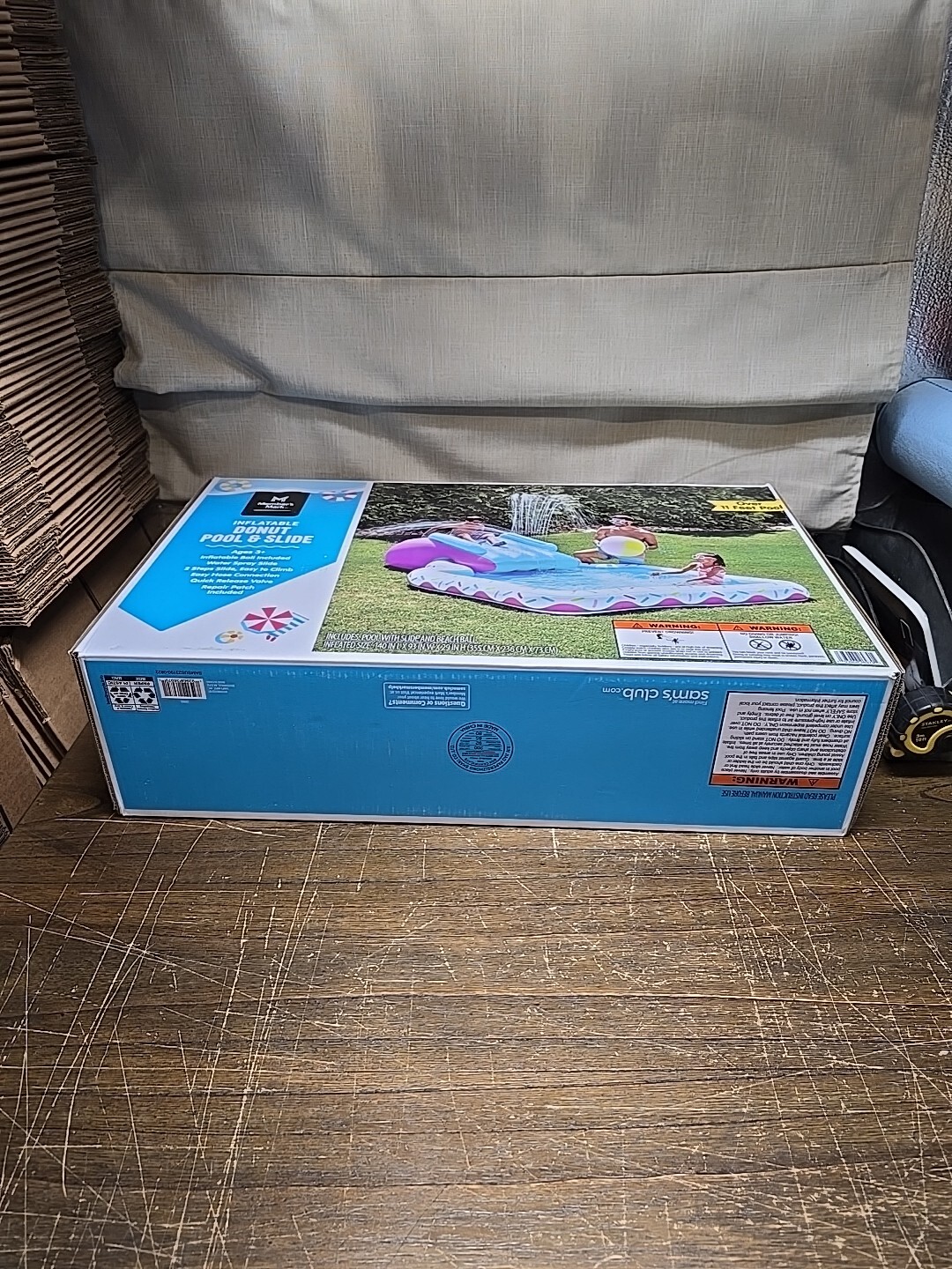 MEMBERS MARK 11’ Inflatable Donut Pool & Slide Pink