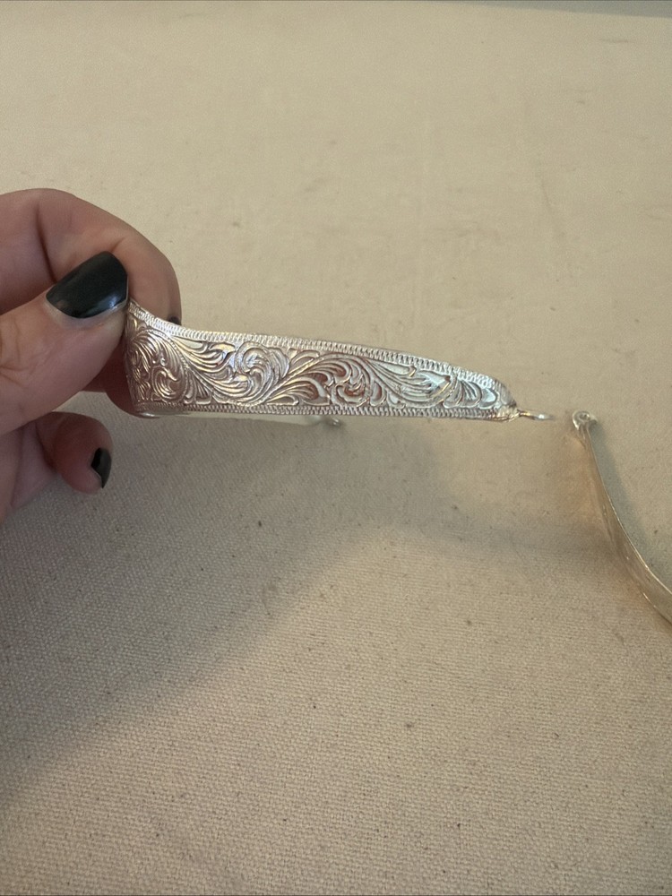 Silver Tone Floral Scrolled Heel Cap NEW