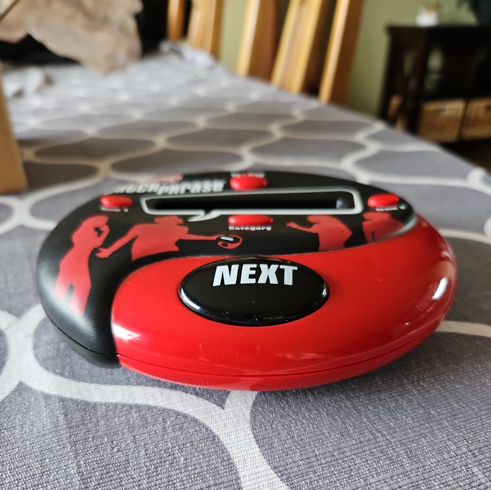 Hasbro Scrabble Electronic Catch Phrase Handheld Electronic Game