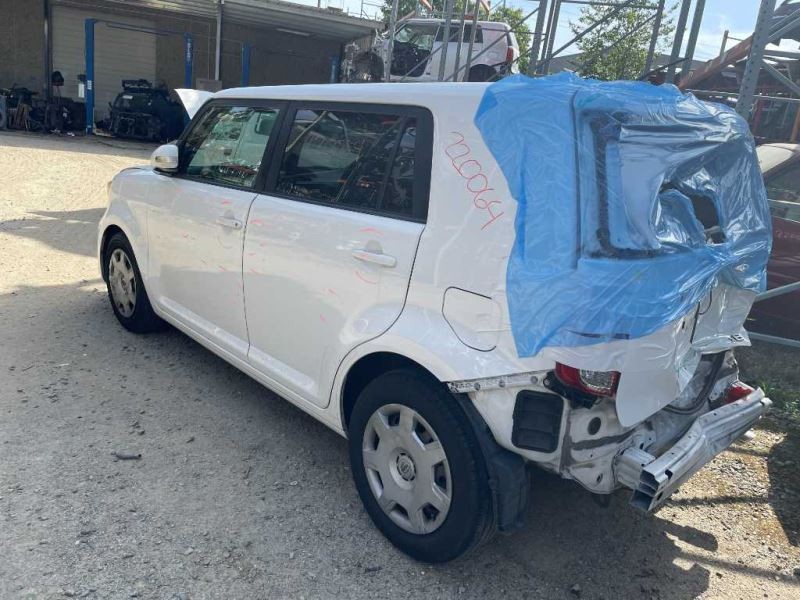 2011 SCION XB JACK WITH TOOL KIT