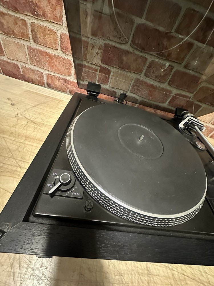 Dual 505-2 Turntable. Nice Shape!