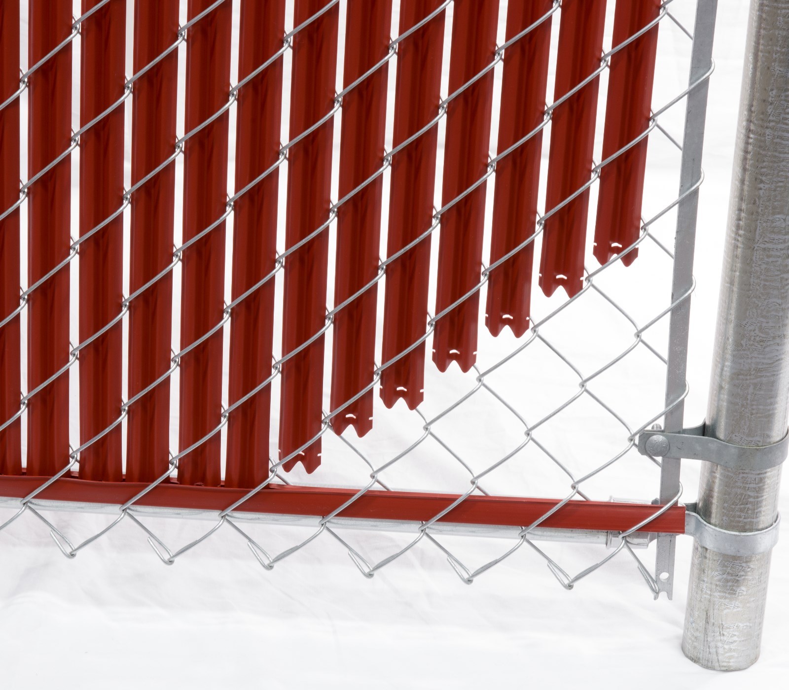 4 ft High Redwood Wave Slat™ Single Wall Privacy Chain Link Fence Slats