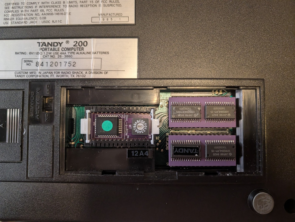 Vintage Tandy 200 Computer, A/C, 2 Option Ram, Dial-A-ROM,Memory Battery