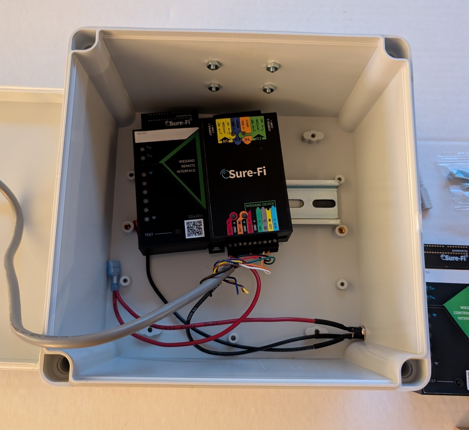 Sure-Fi Portable Access Kit Wiegand DS004 Controller and Remote HID ThinLine II