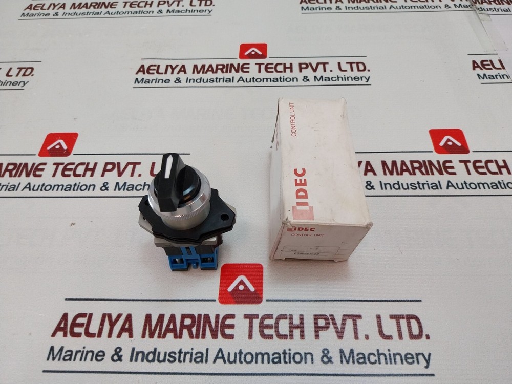 Idec EC9D-S3L20 Selector Switch Control Unit 600V 10A