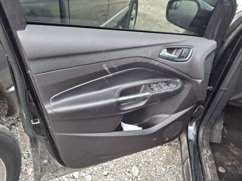 2019 Ford Escape 8 Screen Display OEM Used - Reprogramming Needed