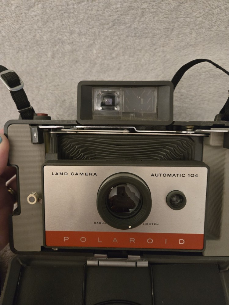 Polaroid Land Camera Automatic 104 USED-UNTESTED