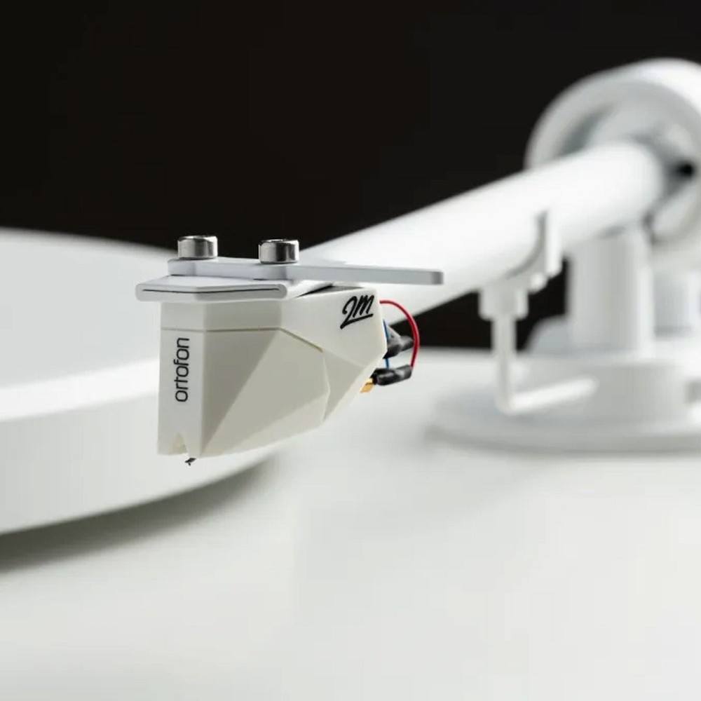 Pro-Ject: T1 Turntable - White Edition (Turntable Lab Exclusive)