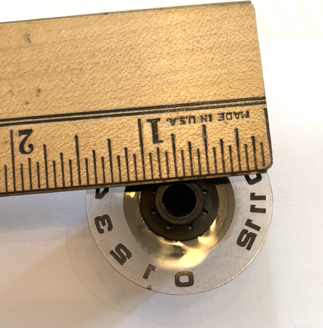 GIBSON MEDALIST 4/10 TUBE AMPLIFIER - ONE ORIGINAL KNOB