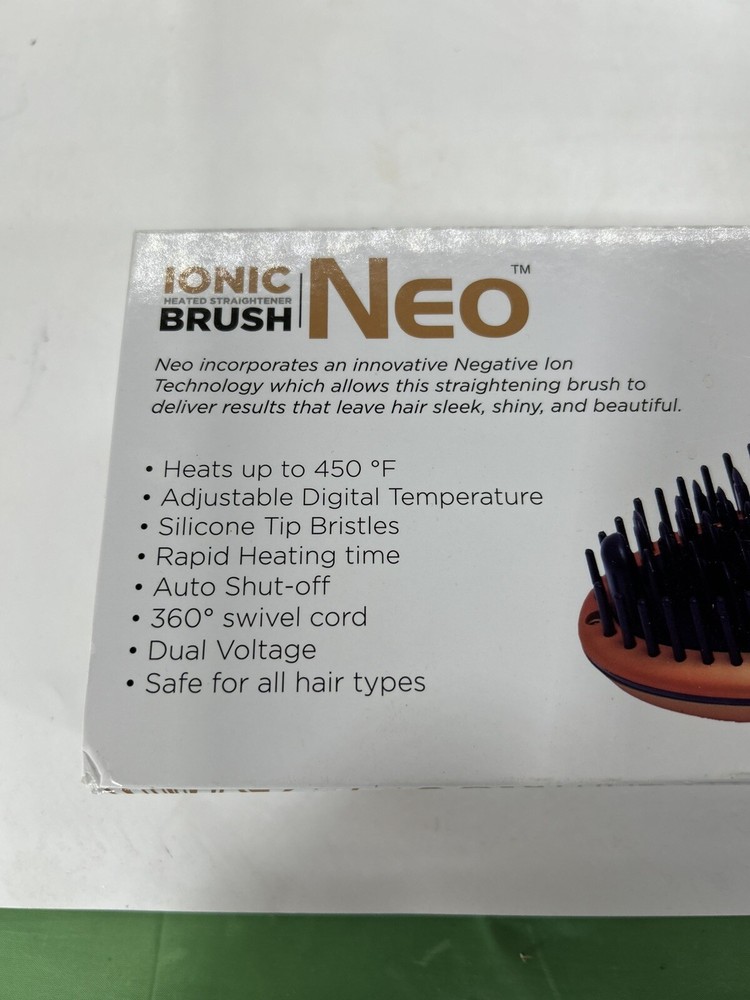 Neo Ionic Heated Straightener Brush