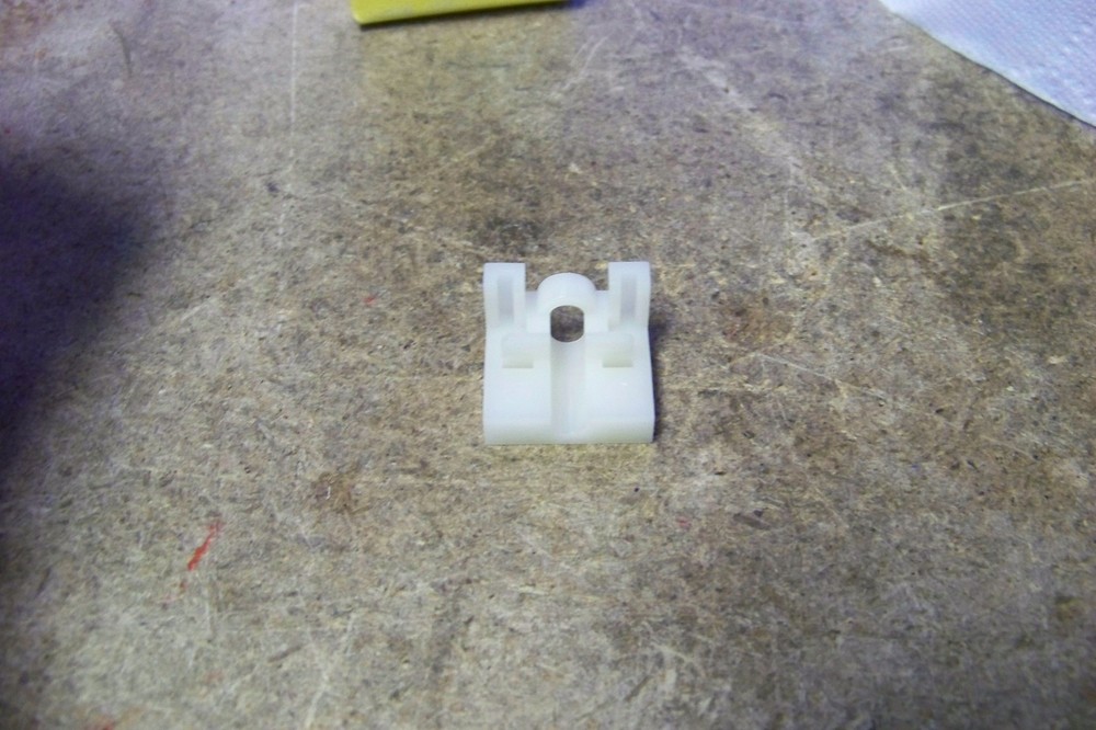 NOS Square D 8501-NH6 Socket End Plug, Relay Hold Down Clip