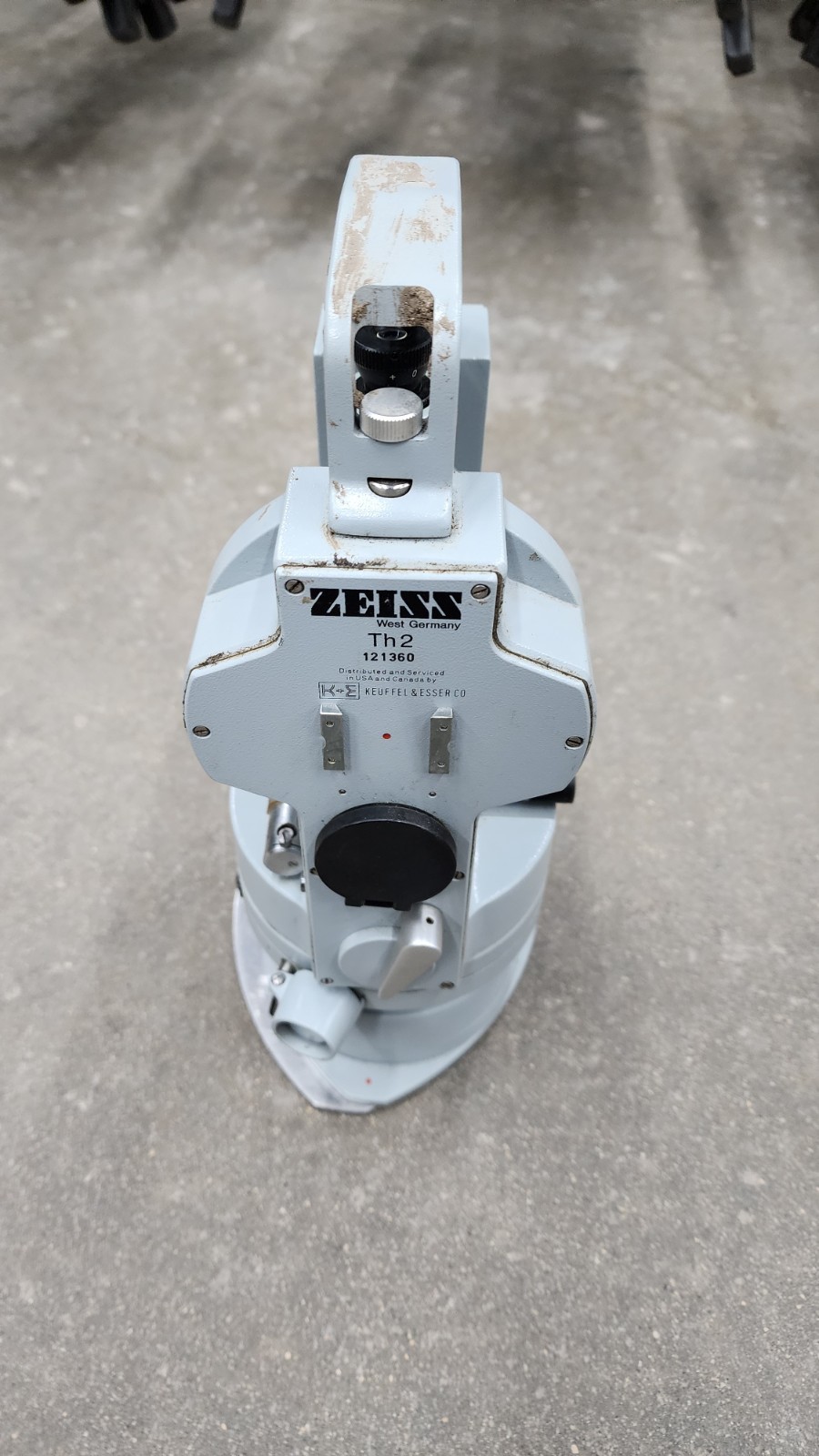 Zeiss Th2 Transit Theodolite 121360 West Germany with Carrying Case