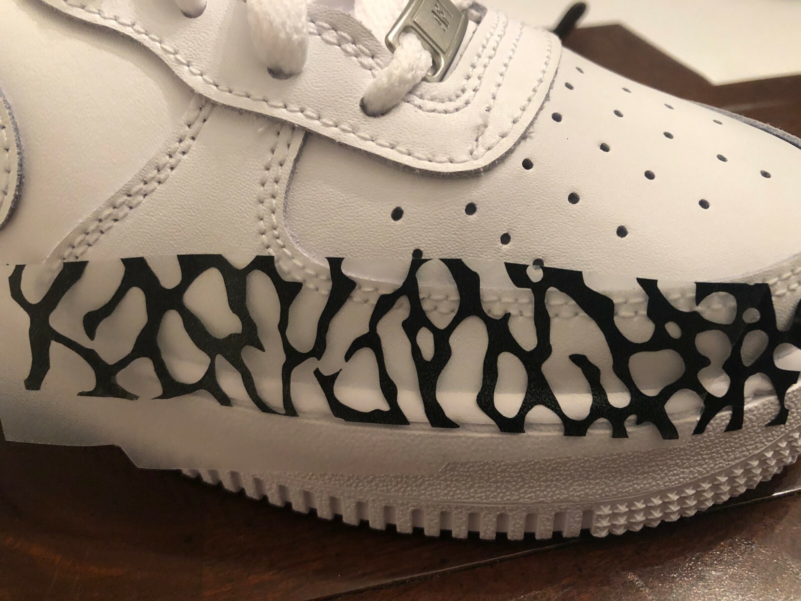 ELEPHANT PRINT JORDAN CEMENT VINYL STENCIL FOR SHOES SMALL PROJECT (LOOSE PATRN)