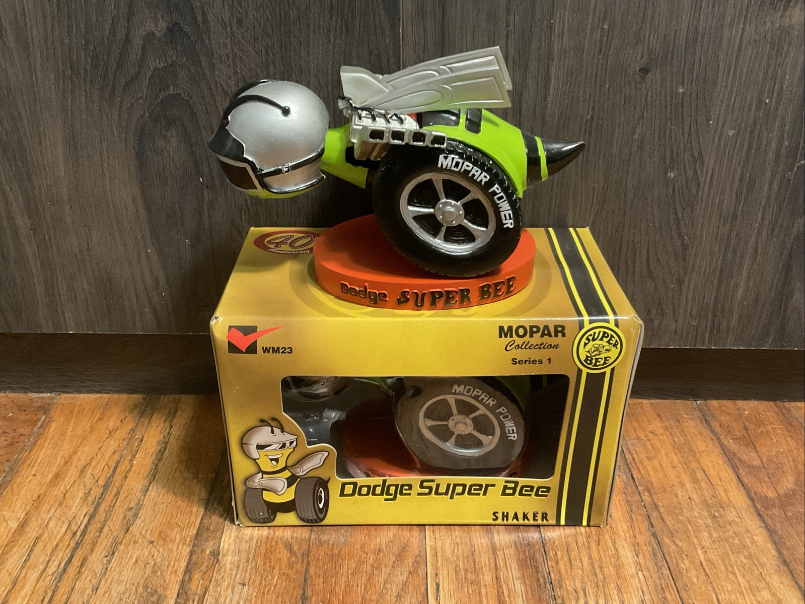 New Dodge Super Bee Bobblehead SUBLIME GREEN Bent Rod Garage Shaker