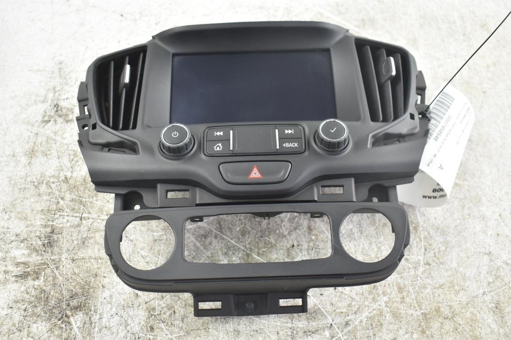 2020 GMC Terrain Control Panel Screen 8 Used, Reprogramming Needed