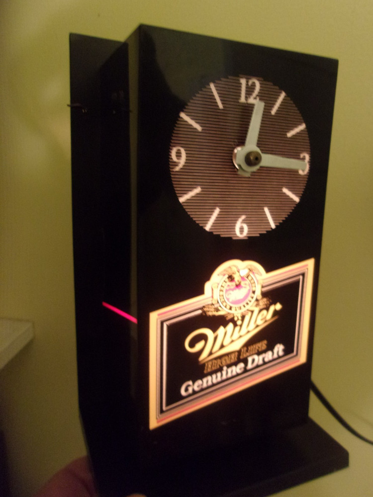 Miller Genuine Draft  SIGN CLOCK "Light PLASTIC  Clock" Mid Century  9"