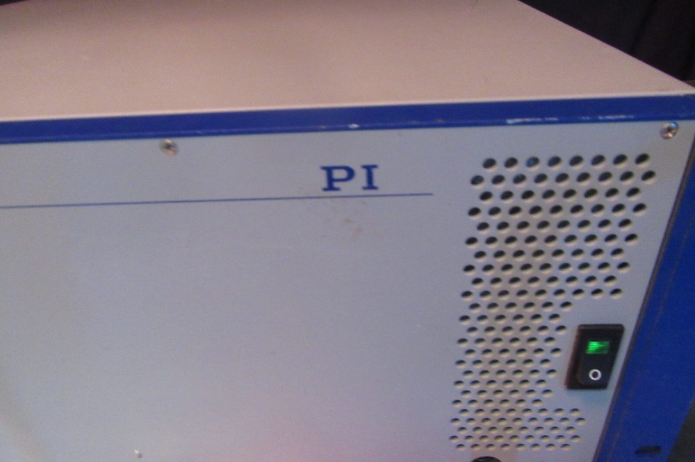 P63 PHYSIK INSTRUMENTS PI DIGITAL PIEZO CONTROLLER C-880-00 / C880B0001