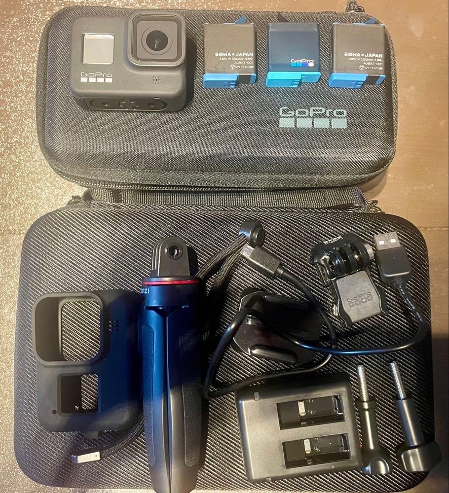 GoPro HERO8 Black Action Camera Bundle Excellent Condition Low Usage