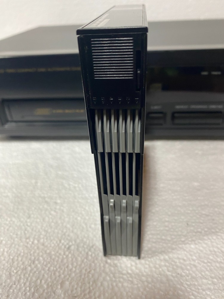 Optimus CD-7250 Automatic CD 6 Disc Changer TESTED