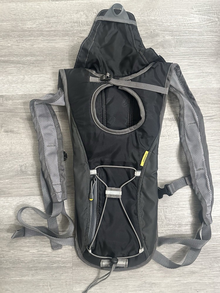 CAMELBAK Classic Hydration Pack Zippered Pocket/Hiking Backpack-No Bladder
