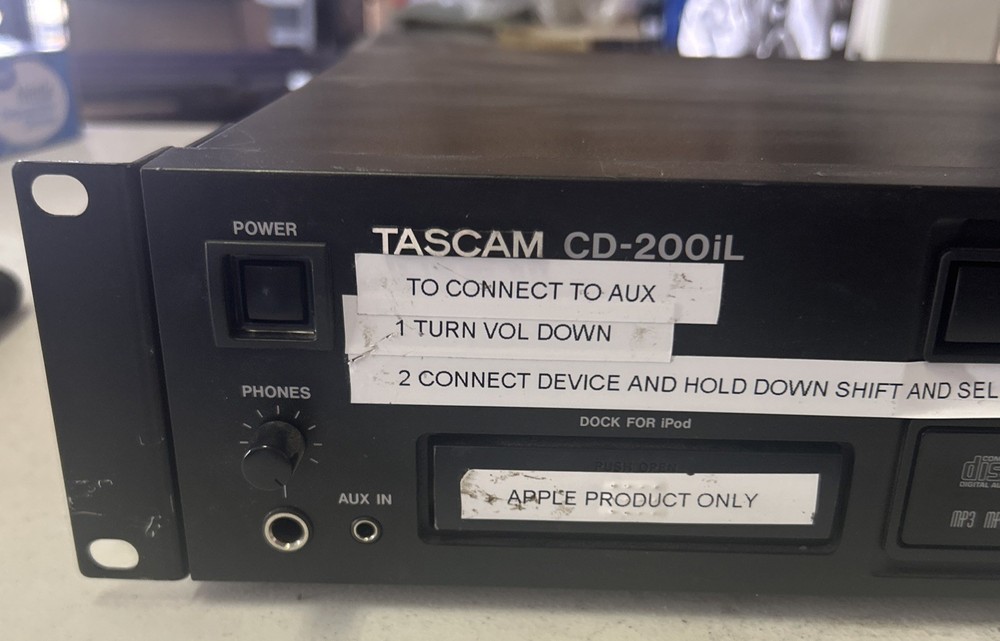 Tascam CD-200iL Professional iPod Dock Combo CD Player “DRIVE ERROR”