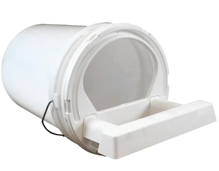 Happy Hen Nesting Bucket Kit