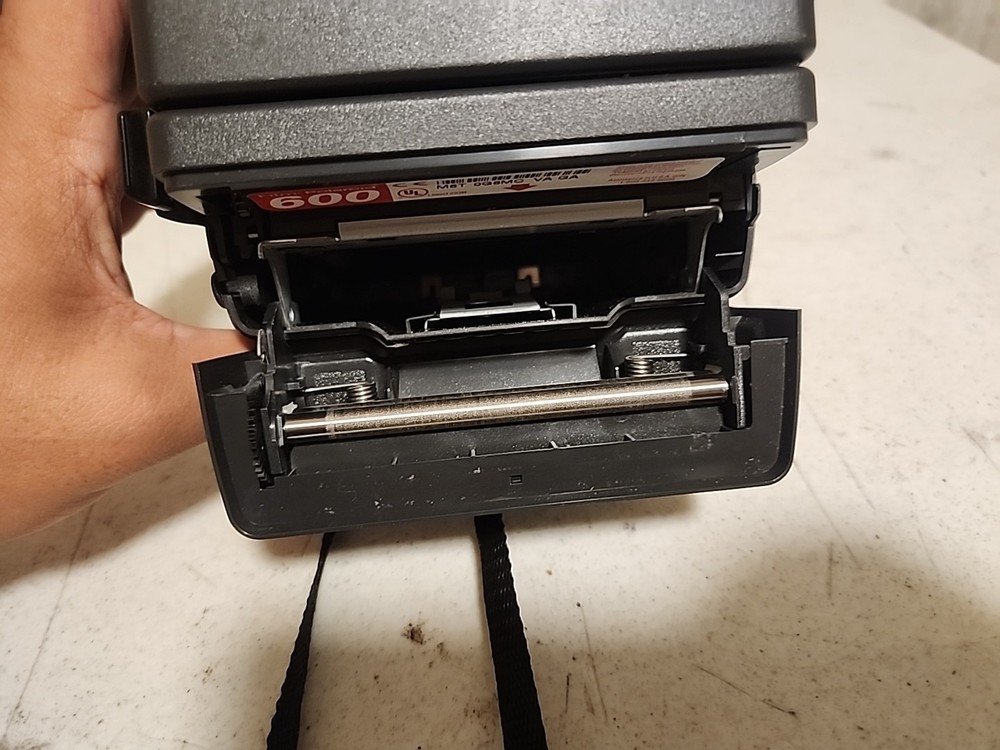 Polaroid One Step AF Auto Focus 600 Instant Camera w Strap Untested