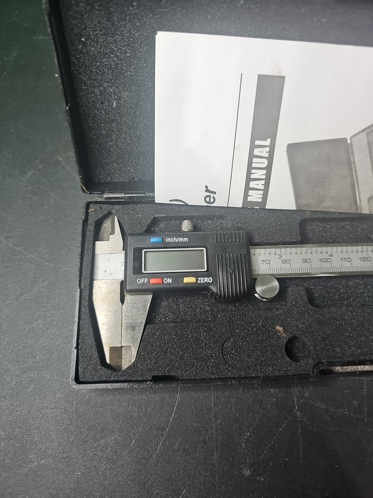 Performance Tools W80152 Digital Caliper with Case