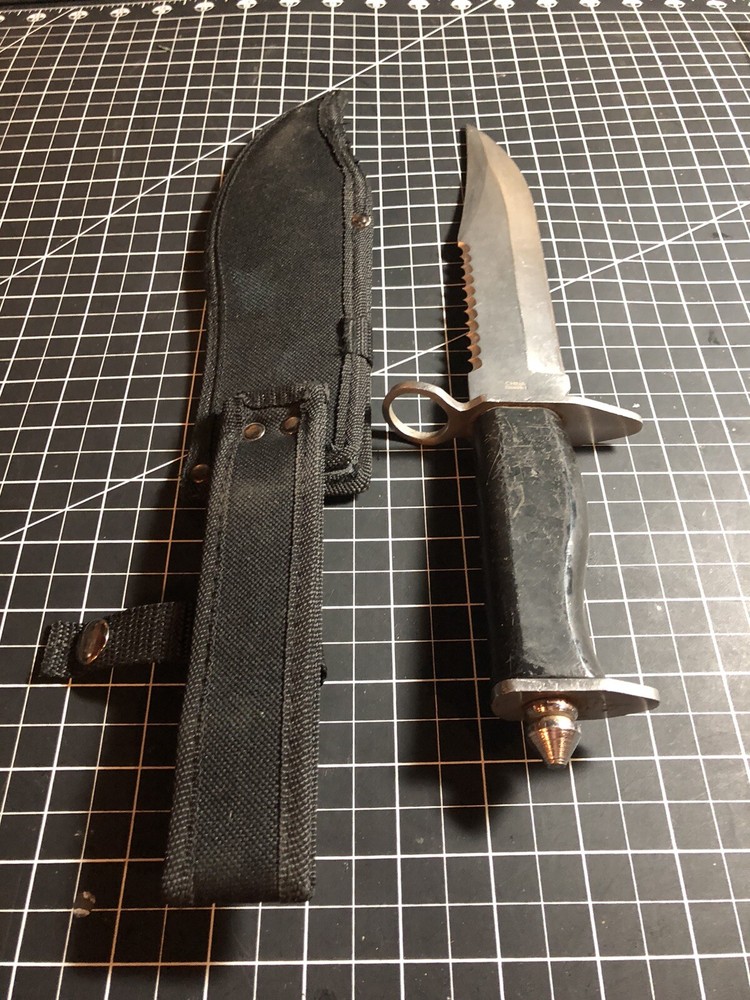 survival knife fixed blade with nylon sheath