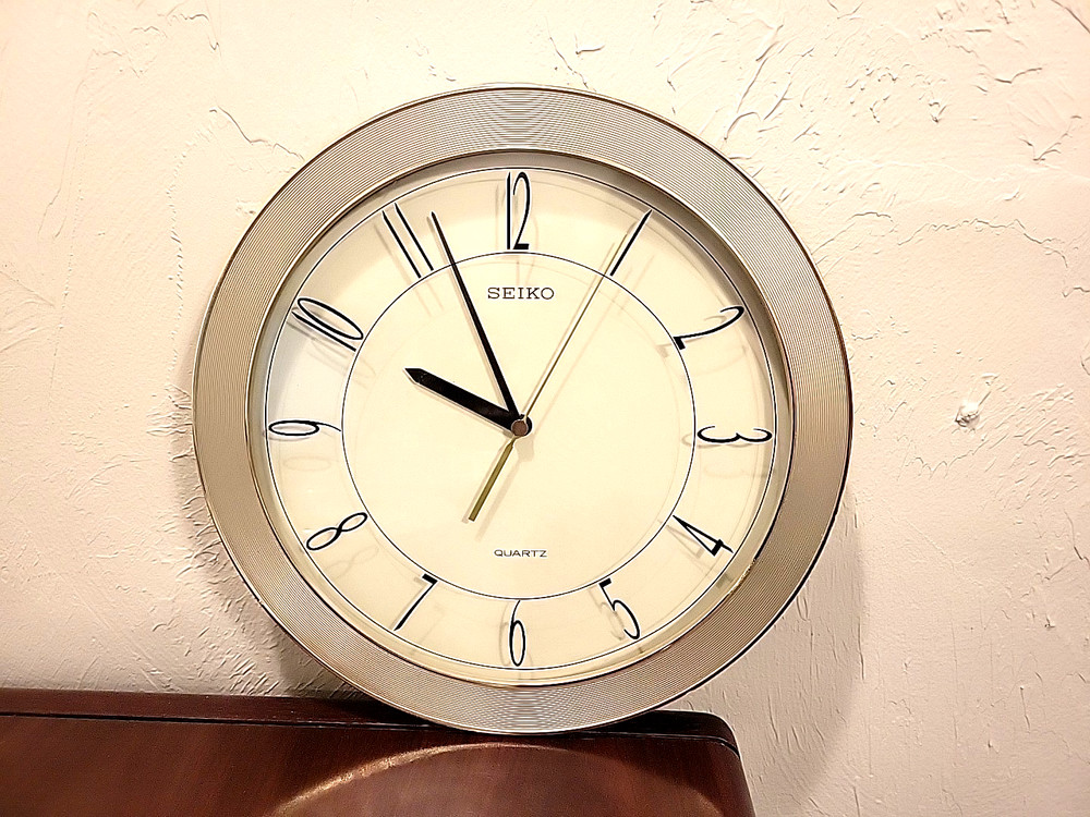 Seiko Modern Silver & Gold Wall Clock Quartz 12" QXA234