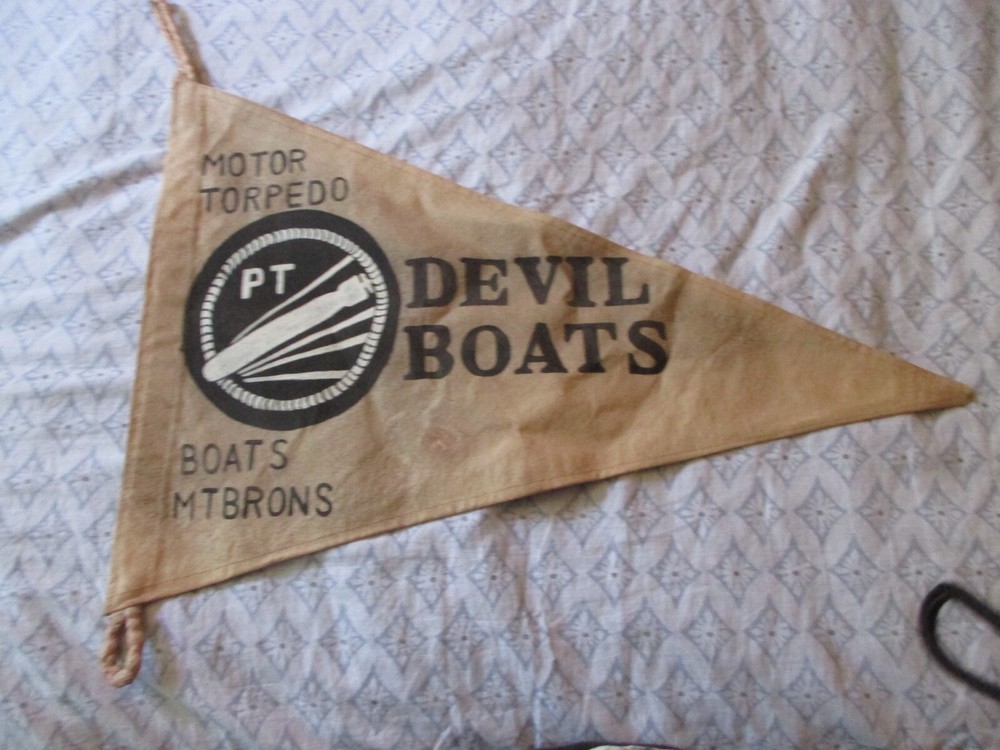 WWII USN PT MOTOR TORPEDO BOATS DEVIL BOATS   BARRACKS WALL  FLAG