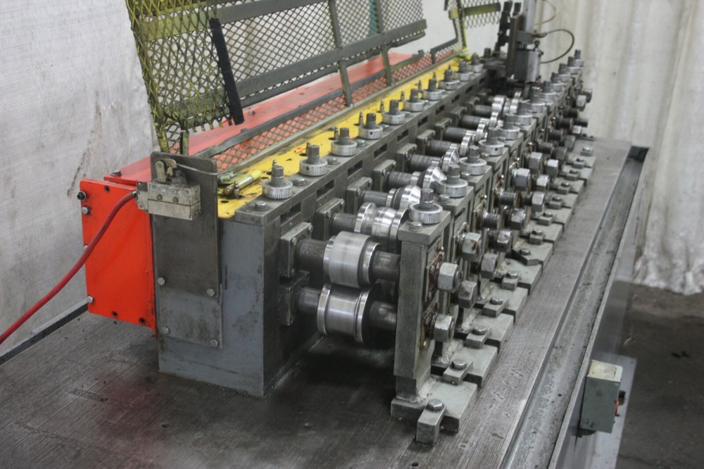 12 STAND X 1" DAHLSTROM ROLLFORMER: YODER #67700