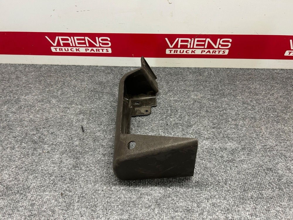 KENWORTH S22-1152 COVER-UNDER DASH LH