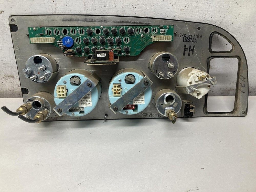 Peterbilt 378 Speedometer Instrument Cluster - Used