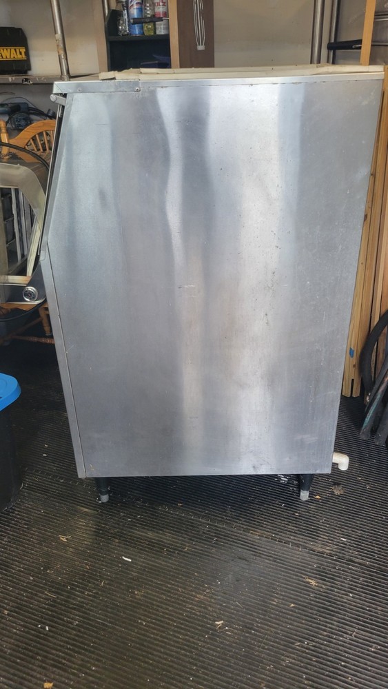 ice machine bin used