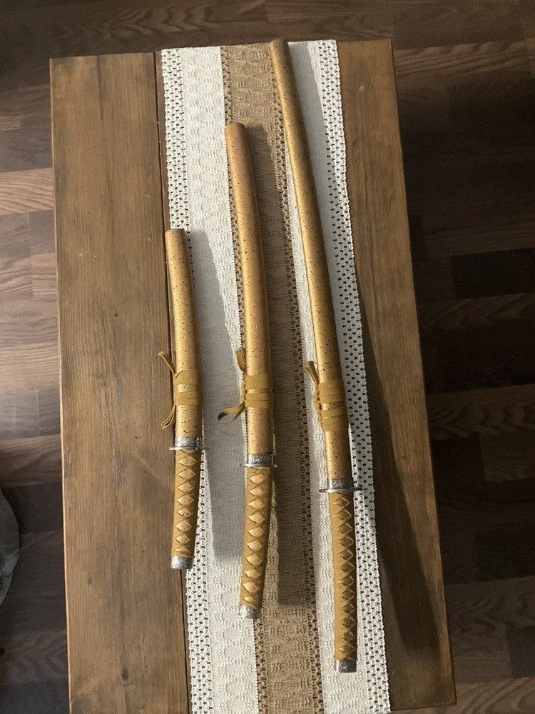 Japanese swords set With Stand