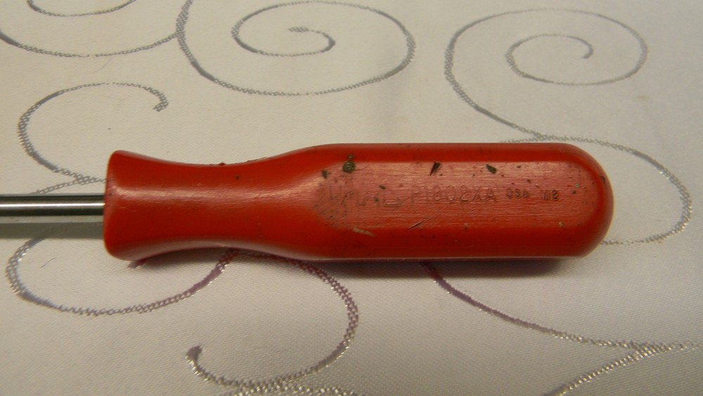 MAC TOOLS 22" LONG RED HARD HANDLE PHILLIPS #2 TIP SCREWDRIVER #P1802XA