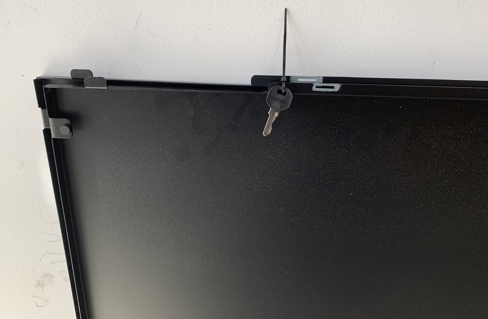 NetShelter SX® Side Panel Installation - AR7301, AR7371