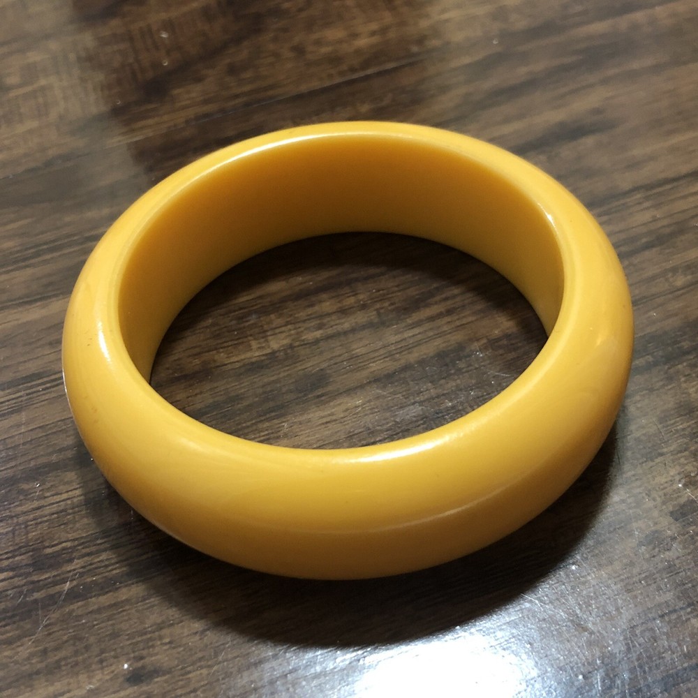 LARGE THICK VINTAGE BAKELITE BUTTERSCOTCH BANGLE BRACELET TESTED AUTHENTIC