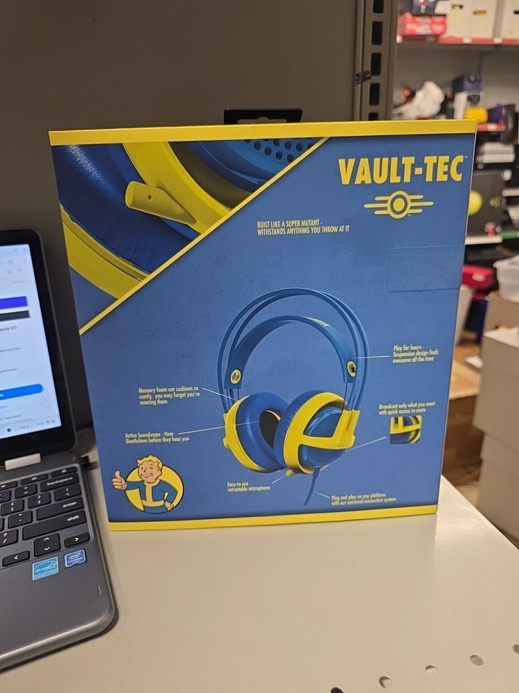 Fallout 4 Vault 111 SteelSeries Siberia V3 Headset