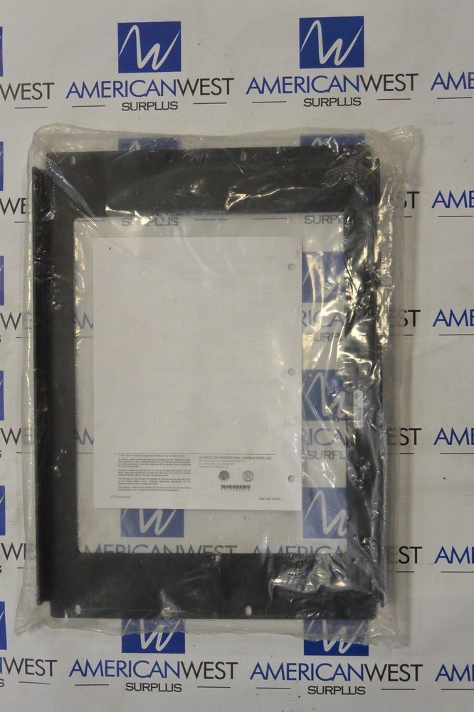 SEL 900-0035A Rack Mount LCD Touchmonitor Kit New Surplus