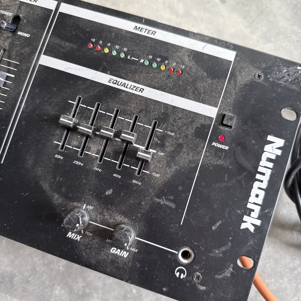 Numark DM 1090X Professional 19” DJ Mixer - 2 Knobs Missing Powers On