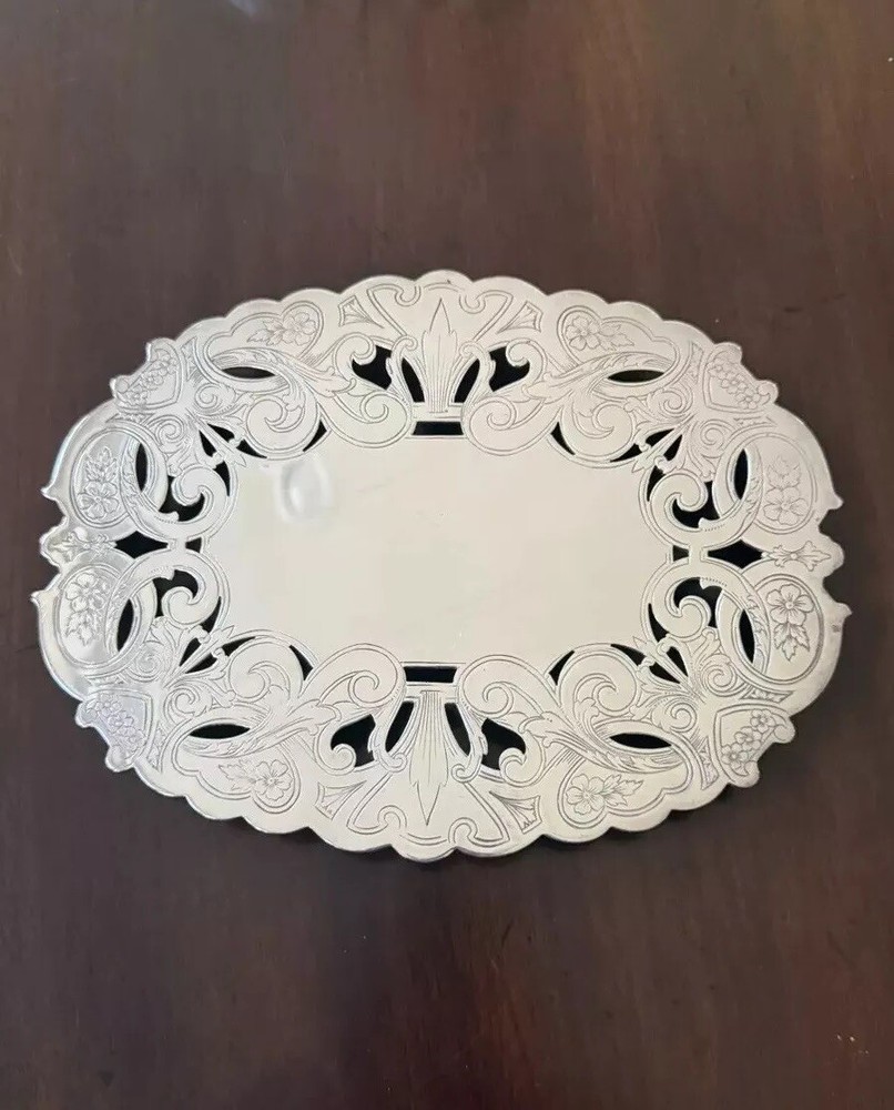 Vintage - WALLACE Silverplate 7310 Trivet Hot Plate