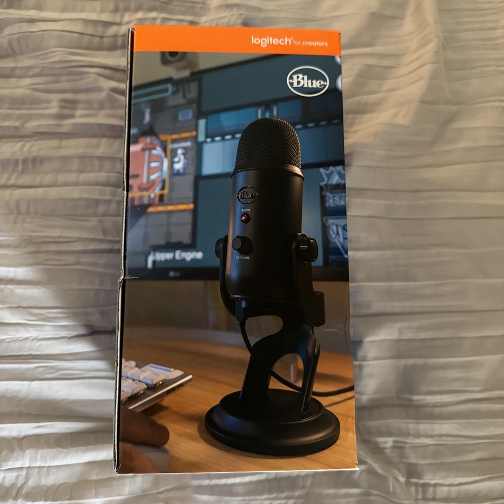 Logitech for Creators Blue Yeti USB Microphone for Gaming, Streaming, Podcasting