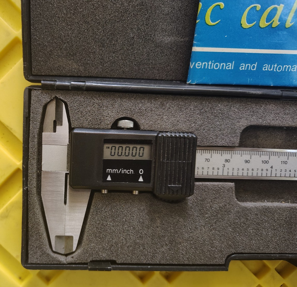 SHAN ELECTRONIC DIGITAL CALIPER MODEL: P6394