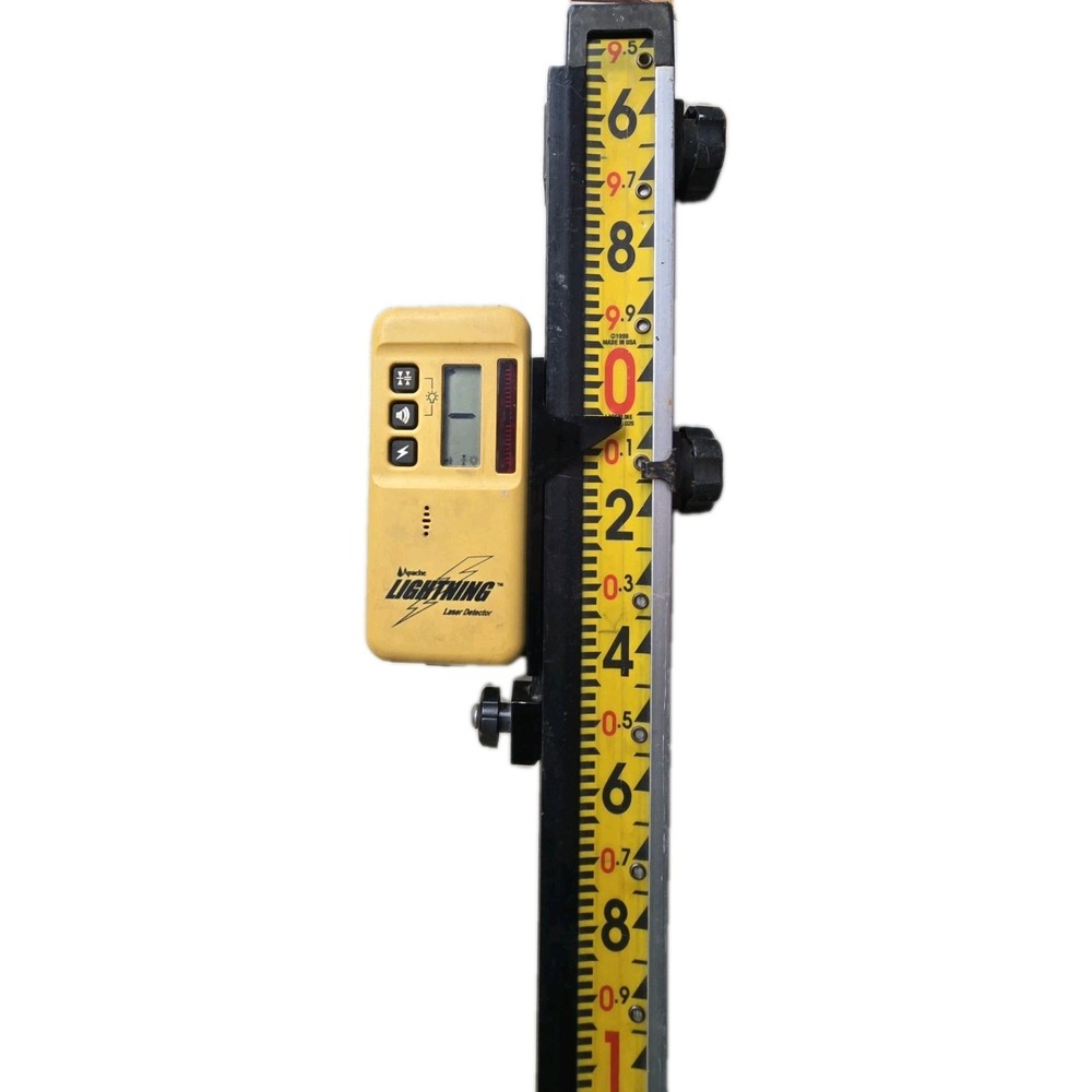 Leveling Staffs Dewalt Tripod Spectra Precision Laser LL 500 Apache Detector