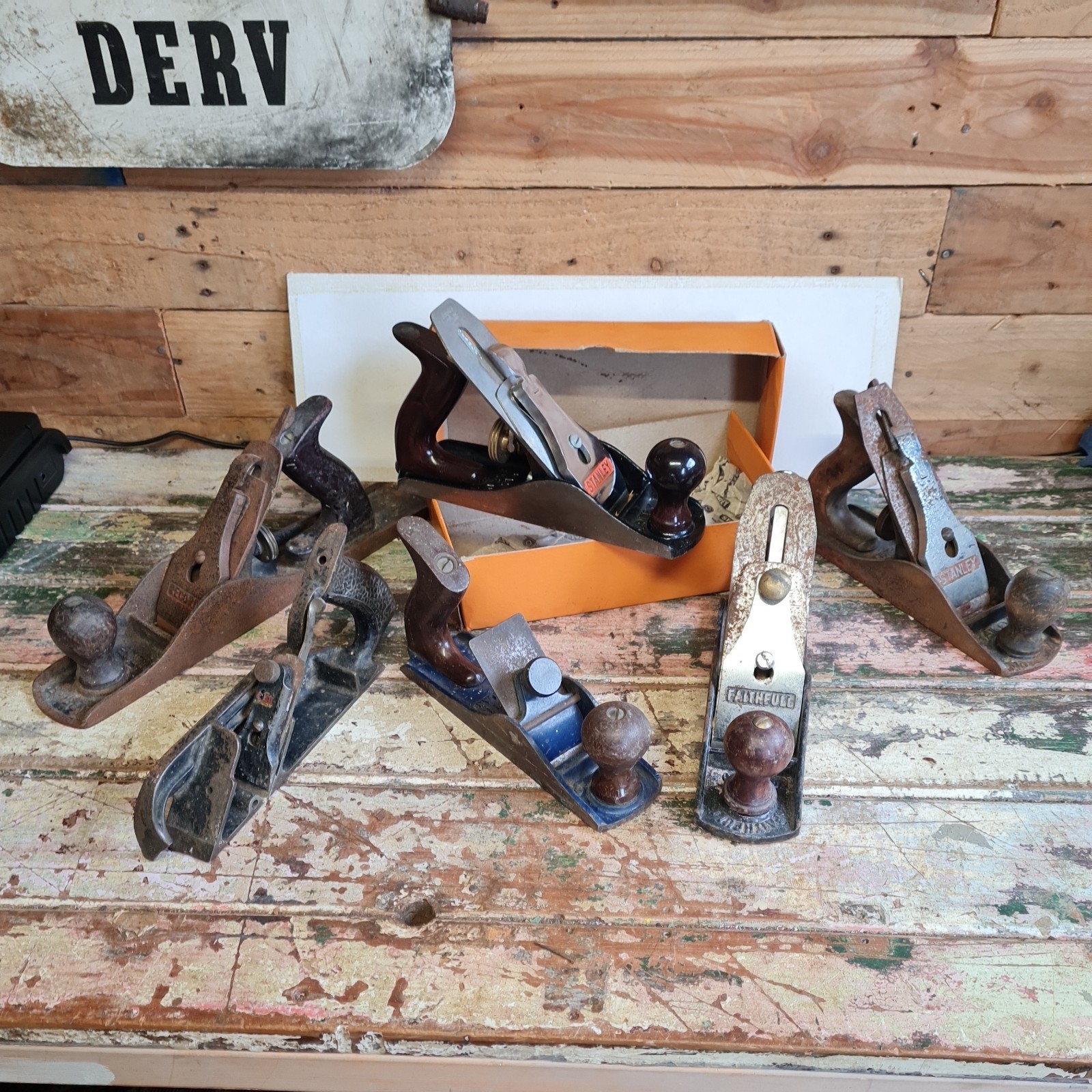 Job Lot 2 (x6 ) of woodworking Carpentry Planes  stanley & record workshop