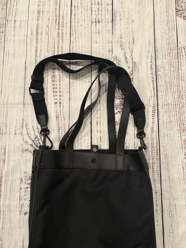 Lululemon Black Expandable Gym Bag
